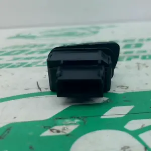 Foto de Interruptor de claxon Vespa LX 125 referencia 448-23-47100 foto 4