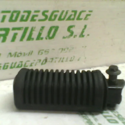 Foto de Reposapies trasero izquierdo Suzuki Address r 50 referencia 173-17-15721