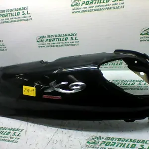 Foto de Carcasa lateral trasera izquierda Piaggio X9 125 referencia 244-19-24234 foto 4
