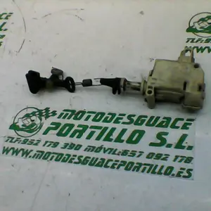 Foto de Motor de apertura de asiento Piaggio X8 125 referencia 295-20-37293 foto 12