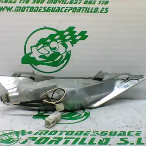 Foto de Intermitente delantero izquierdo Piaggio X8 125 referencia 295-20-37275 foto 10