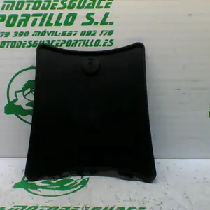 Foto de Tapa de bujia Kymco Xciting 500 referencia 70-23-43304