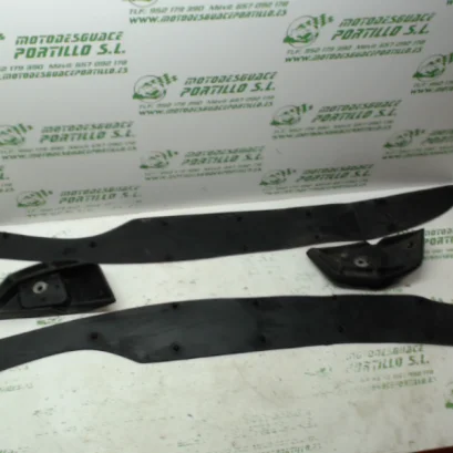 Foto de Juego de alfombrilla Honda Forza 250 referencia 234-18-15968
