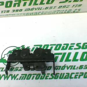 Foto de Cerradura del asiento Suzuki Burgman 125 referencia 69-19-21083 foto 6