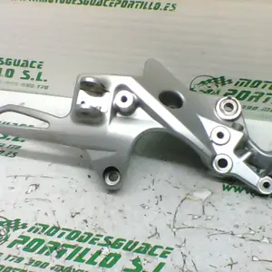Foto de Estribera delantera izquierda BMW F 800 ST referencia 312-19-24591 foto 2