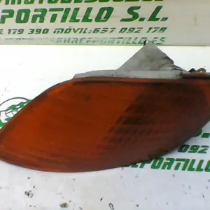 Foto de Intermitente delantero izquierdo Piaggio ZIP Aire 2T 2 50 referencia 88-20-38003 foto 22
