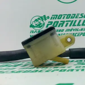 Foto de Depósito del líquido de frenos Honda CBR 600 R referencia 98-20-38209 foto 2