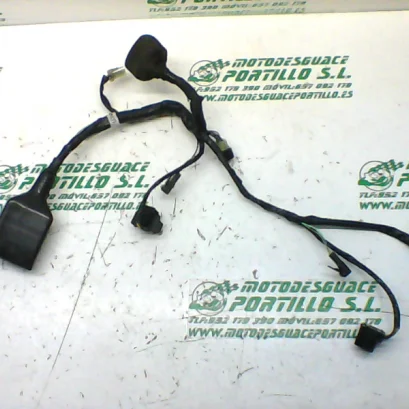 Foto de Instalación del faro Suzuki V Strom 650 referencia 144-19-21139