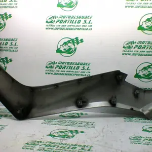 Foto de Carcasa lateral derecha Yamaha N MAX 125 referencia 174-22-35007 foto 5