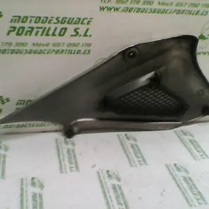 Foto de Carcasa bajo asiento derecho Honda CBF 250 referencia 180-20-33902 foto 5