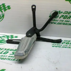 Foto de Estribera trasera derecha con reposapies Honda Pcx 125 referencia 181-23-46243 foto 9