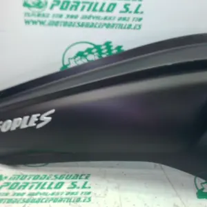 Foto de Carcasa lateral trasera derecha Kymco PEOPLE S 125 referencia 369-23-46723 foto 2