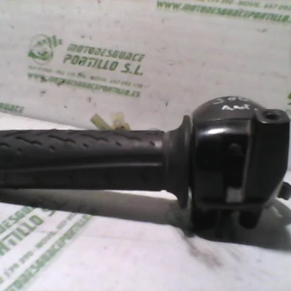 Foto de Piña derecha Yamaha Jog 1 50 referencia 311-21-39208
