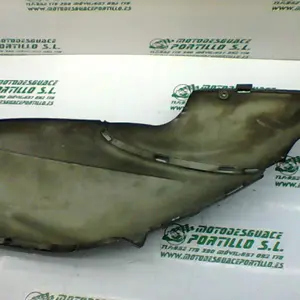 Foto de Carcasa lateral trasera derecha Piaggio FLY 125 4T referencia 75-19-18243 foto 4