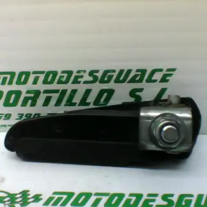 Foto de Reposapies trasero derecho Piaggio Liberty 125 referencia 156-19-20680 foto 5