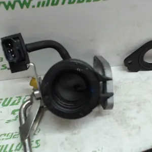 Foto de Tubo de admisión con inyector Suzuki Burgman 125 08-10 referencia 50-17-7164