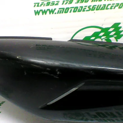 Foto de Carcasa lateral trasera derecha Honda CBF 250 referencia 180-20-33904