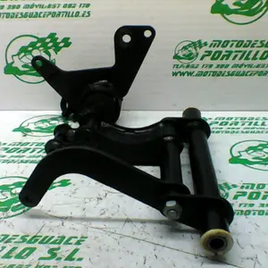 Foto de Soporte de motor Vespa GT 200 L referencia 138-22-34416 foto 1