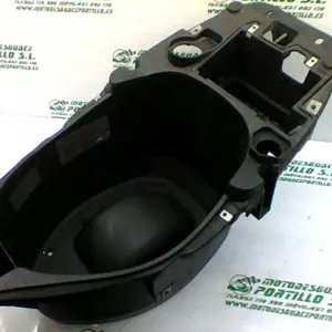 Foto de Porta-casco Piaggio ZIP AIRE 2T 3 50 referencia 81-19-18215 foto 5