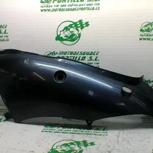 Foto de Carcasa lateral trasera izquierda Honda ARROBA 125 referencia 372-21-38344 foto 4