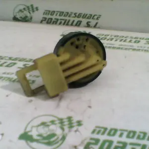 Foto de Contacto de cerradura Piaggio X8 125 referencia 86-19-18709 foto 1