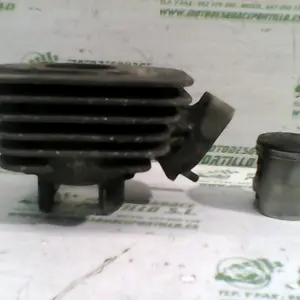 Foto de Cilindro y pistón Peugeot Vivacity 50 referencia 119-17-49129 foto 22