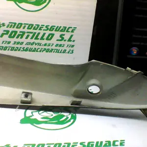 Foto de Carcasa bajo asiento derecho Gilera NEXUS 500 04 referencia 15-21-28939 foto 4