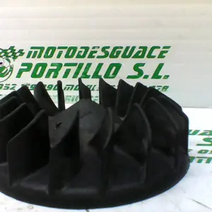 Foto de Ventilador del plato magnetico Vespa LX 50 2T referencia 321-20-28516 foto 8