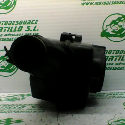 Foto de Caja de filtro Suzuki GN 250 referencia 152-21-39486