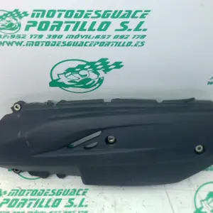 Foto de Embellecedor de tapa cárter Kymco PEOPLE S 125 referencia 369-23-46705