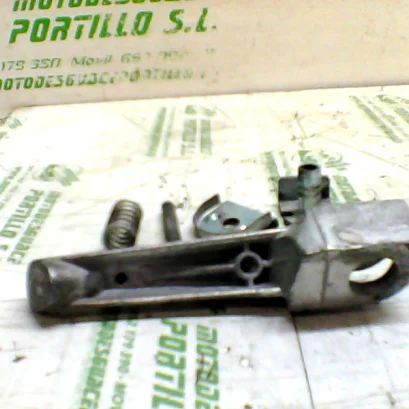 Foto de Reposapies trasero derecho Hyosung GT 250 I COMET referencia 197-18-16257