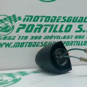 Foto de Intermitente trasero derecho Sym EURO MX 125 referencia 126-22-35508 foto 1