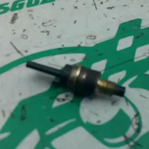 Foto de Sensor de freno trasero Yamaha axis cosmos 50 referencia 446-23-46650