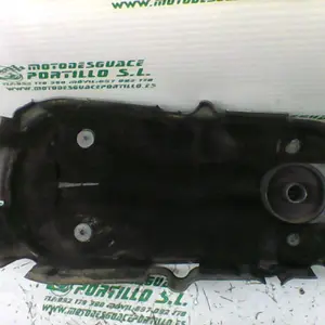 Foto de Embellecedor de tapa cárter Kymco Bet & win 250 referencia 152-17-23908 foto 3