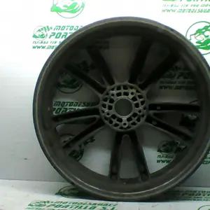 Foto de Llanta trasera Piaggio Beverly 125 referencia 72-21-32796 foto 4