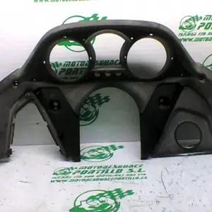 Foto de Carcasa cuentakilómetros Kymco Super Dink 125 referencia 100-22-36626 foto 4