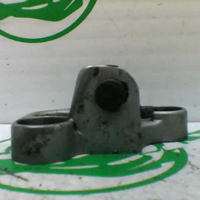 Foto de Estribera delantera izquierda Kawasaki Gpz 500 referencia 132-18-43249