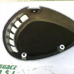 Foto de Embellecedor lateral izquierdo Yamaha YBR 125 i referencia 118-19-19819 foto 5