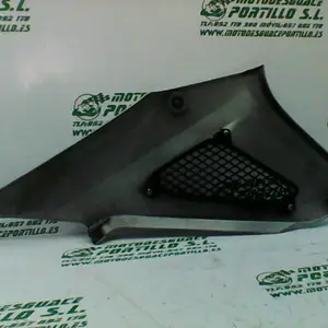 Foto de Carcasa bajo asiento derecho Honda CBF 250 referencia 180-20-33902 foto 8