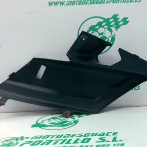 Foto de Quilla derecha Yamaha XMAX 250 referencia 213-19-37423