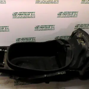 Foto de Porta-casco Piaggio X8 200 referencia 264-18-18386 foto 5