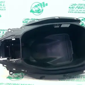Foto de Porta-casco Yamaha N MAX 125 referencia 394-23-46409 foto 8