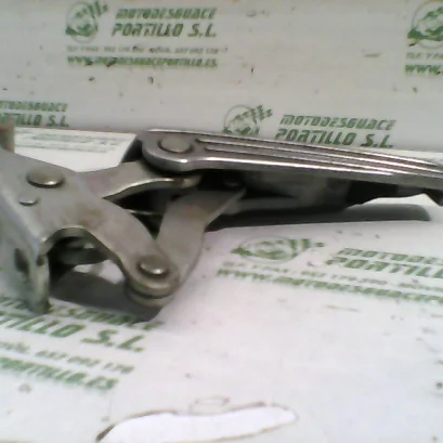 Foto de Reposapies trasero derecho Vespa Granturismo 125 referencia 426-22-44773