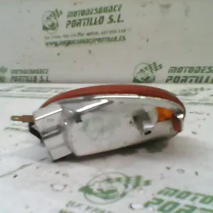 Foto de Intermitente trasero izquierdo Piaggio Typhoon 2 50 referencia 74-16-20834