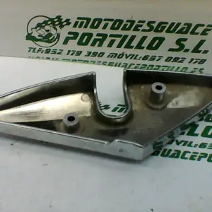 Foto de Embellecedor de reposapie izquierdo Hyosung Aquila 250 referencia 78-19-19231 foto 2