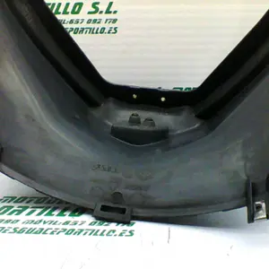 Foto de Carcasa bajo asiento Piaggio FLY 125 4T referencia 50-20-25309 foto 10