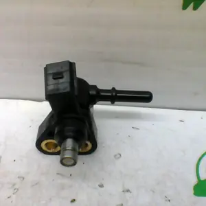 Foto de Inyector Honda SH MODE referencia 413-21-32559 foto 2