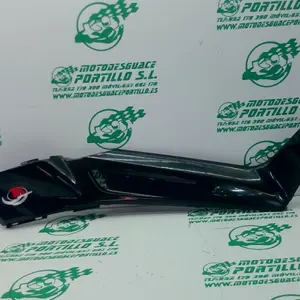Foto de Carcasa lateral derecha Yamaha XMAX 250I referencia 283-22-37636 foto 4