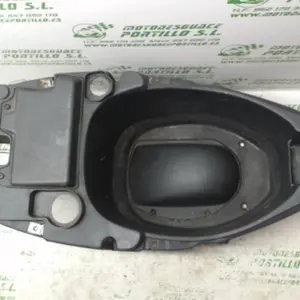 Foto de Porta-casco Piaggio ZIP H2O 2T 3 50 referencia 35-18-12860 foto 1