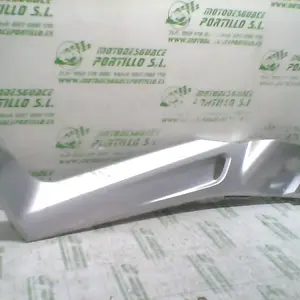 Foto de Carcasa lateral izquierda Yamaha X MAX 125 referencia 101-16-15799 foto 4